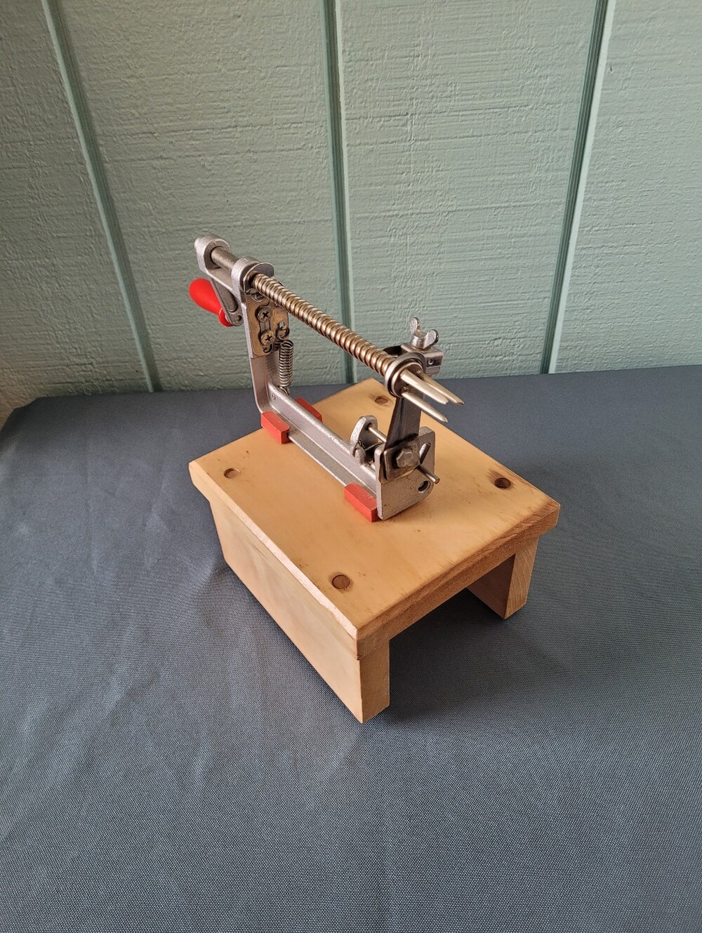 Pampered Chef Apple/Peeler/Corer/Slicer with Stand